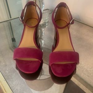 Brand new garnet-colored pumps